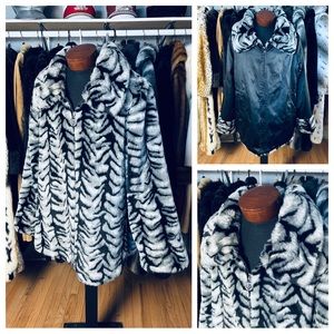 Dennis by Dennis Basso Luxury Reversible Animal Print Faux Fur Coat - M